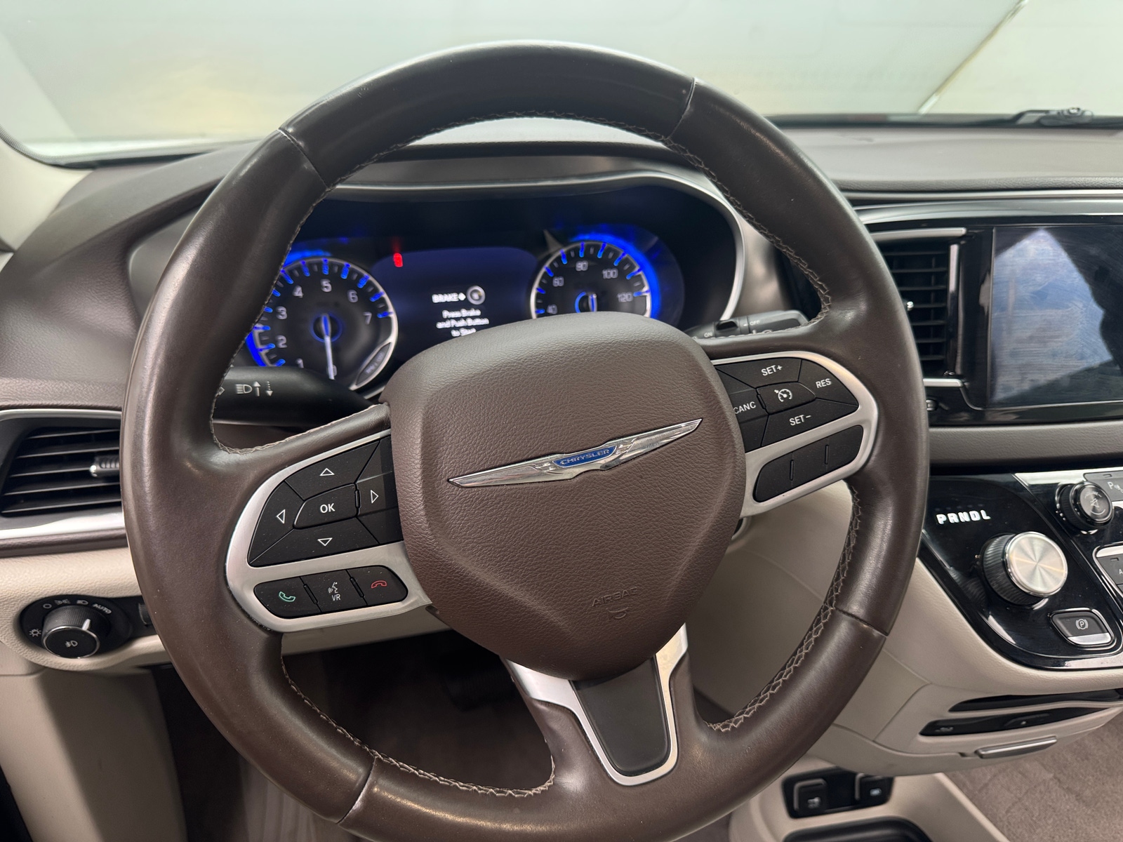Thumbnail: 2017 Chrysler Pacifica - 4