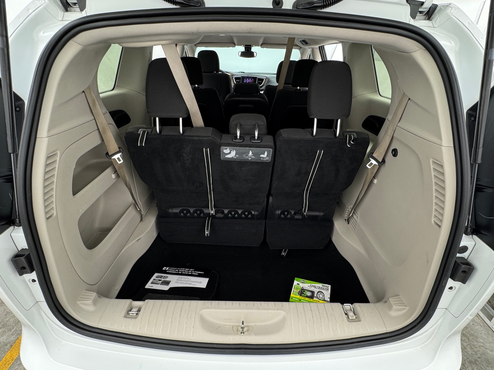 Thumbnail: 2017 Chrysler Pacifica - 7