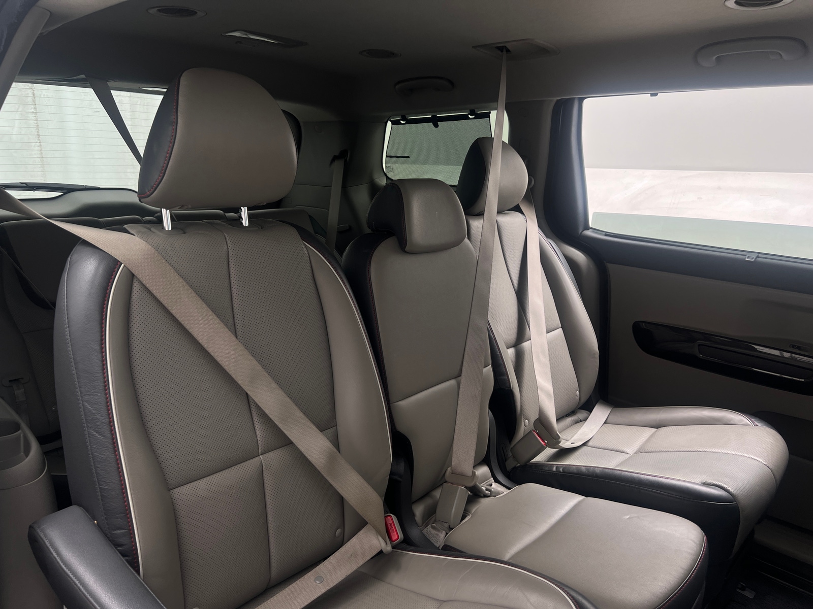Thumbnail: 2017 Kia Sedona - 5