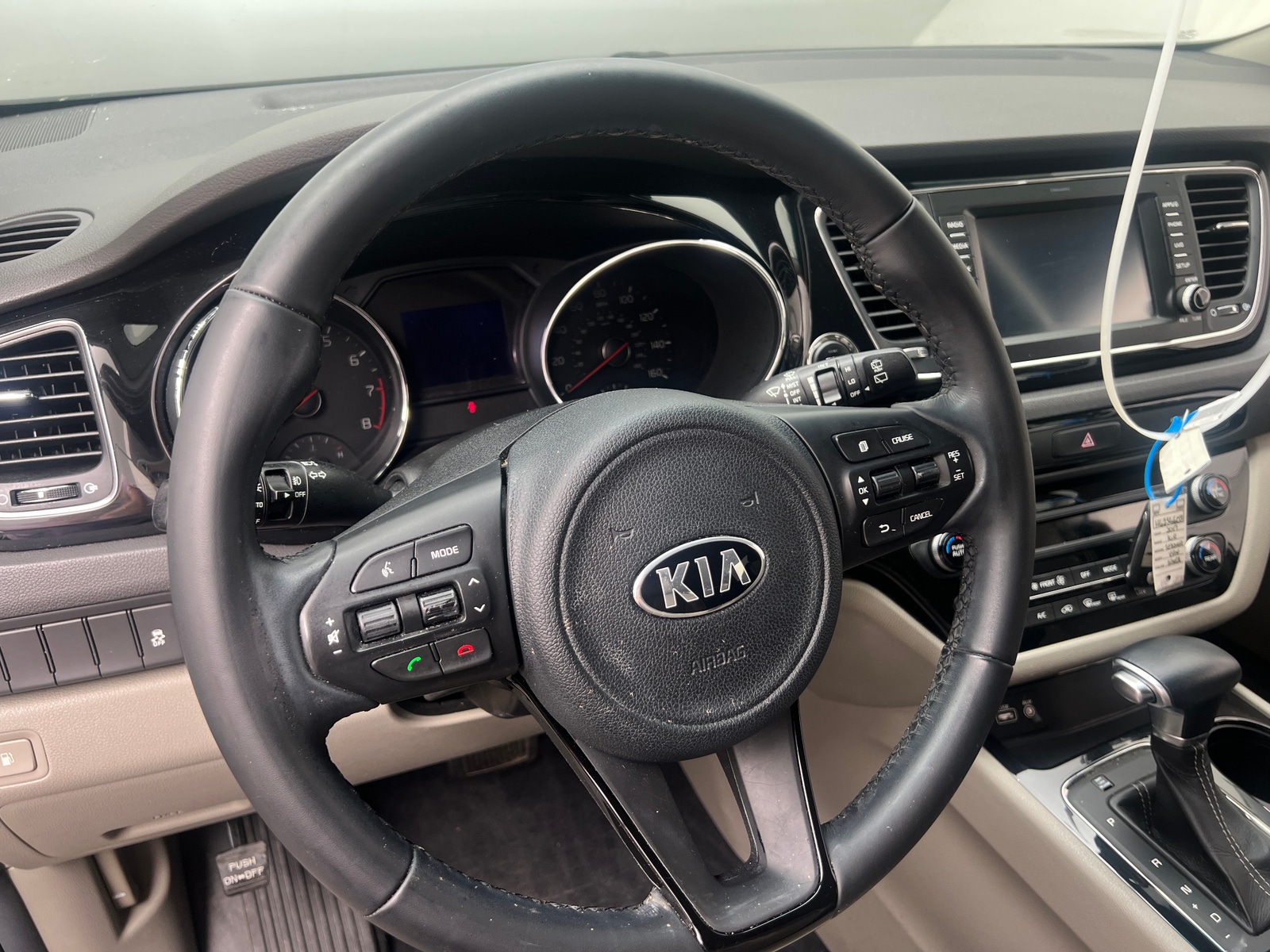 Thumbnail: 2017 Kia Sedona - 4
