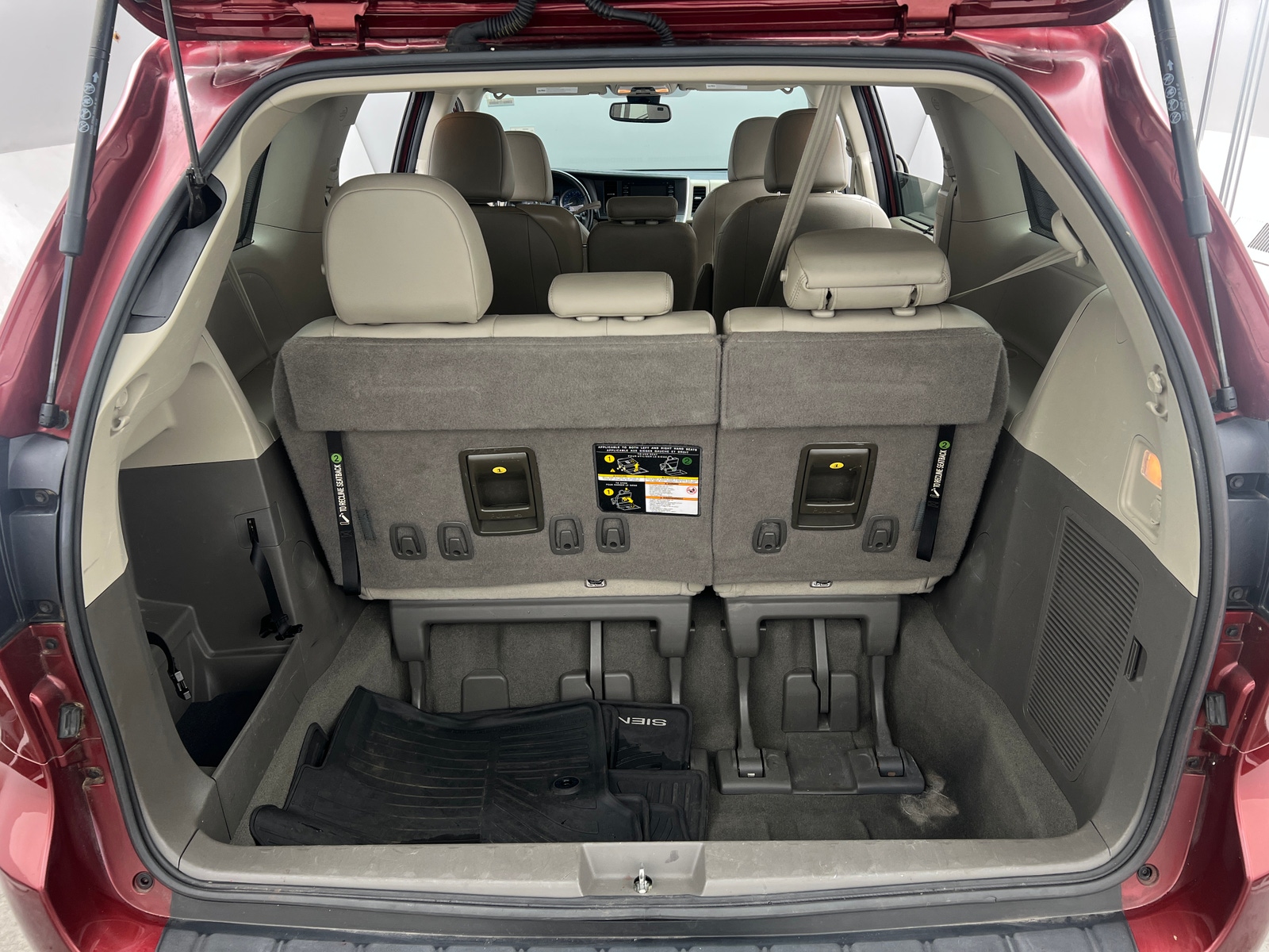 Thumbnail: 2020 Toyota Sienna - 6
