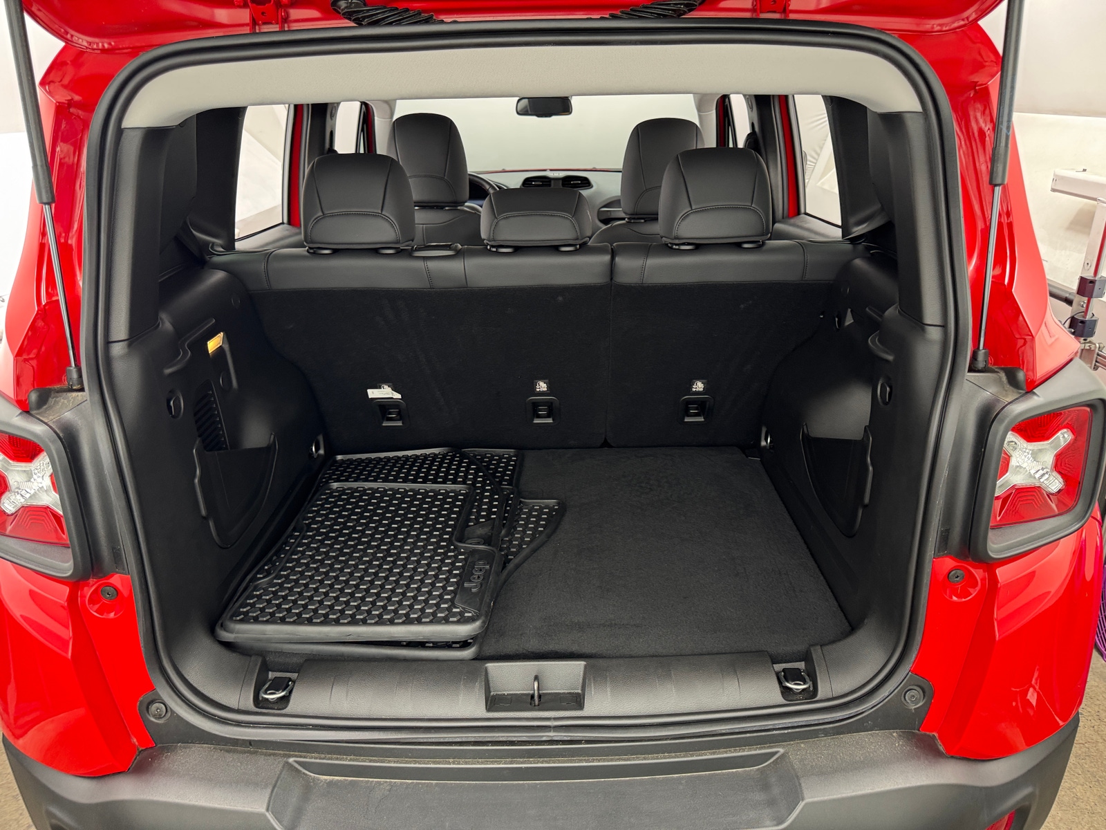 Thumbnail: 2023 Jeep Renegade - 6