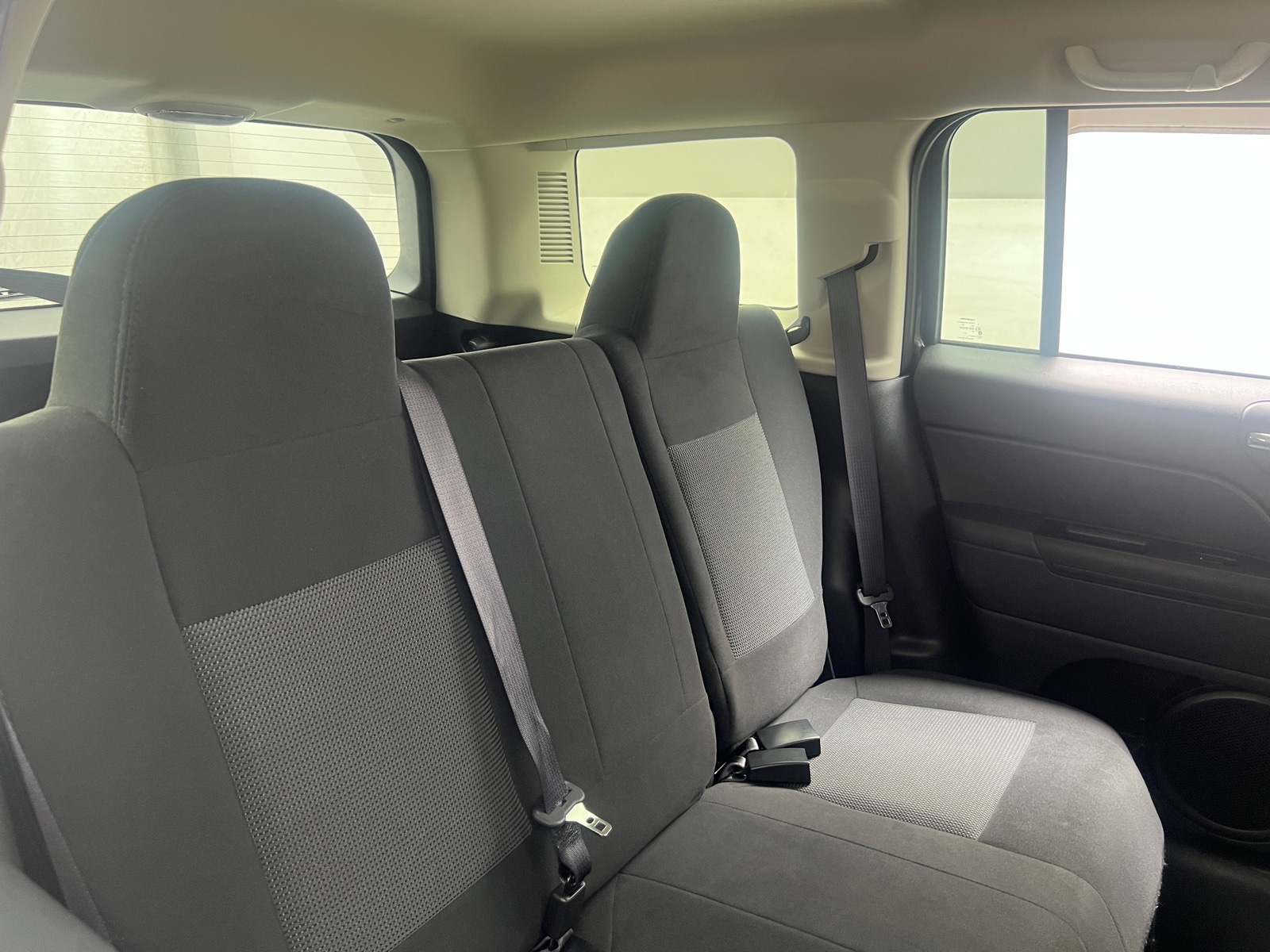 Thumbnail: 2017 Jeep Patriot - 6