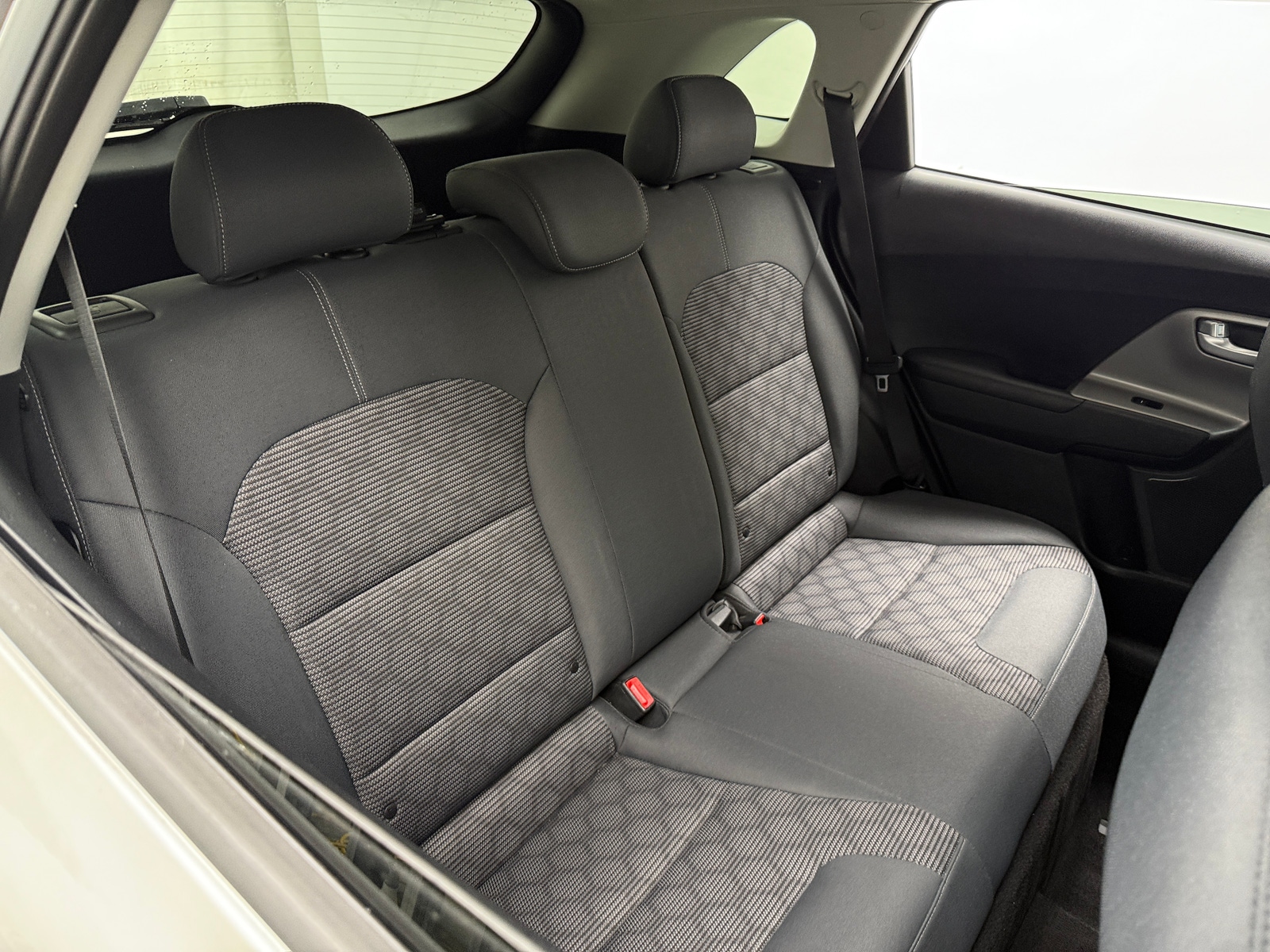Thumbnail: 2021 Kia Niro - 6