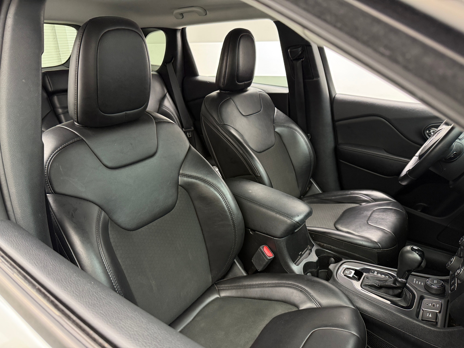Thumbnail: 2019 Jeep Cherokee - 2