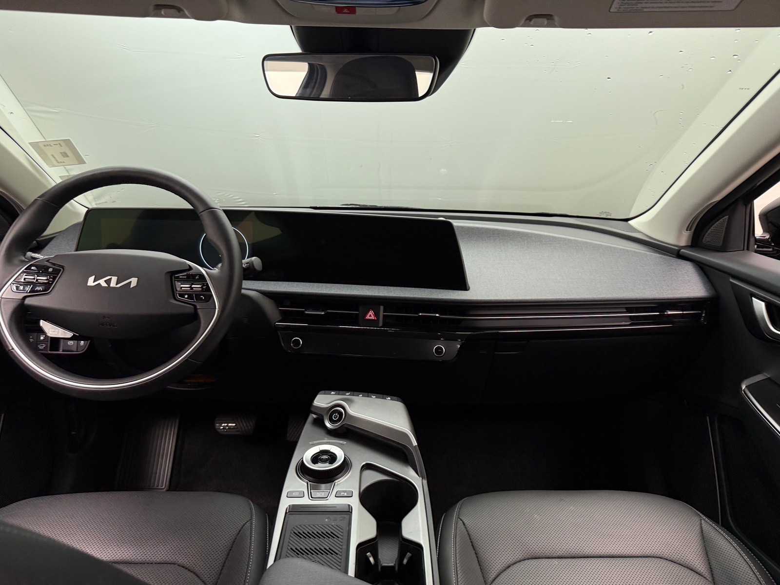 Thumbnail: 2022 Kia EV6 - 2