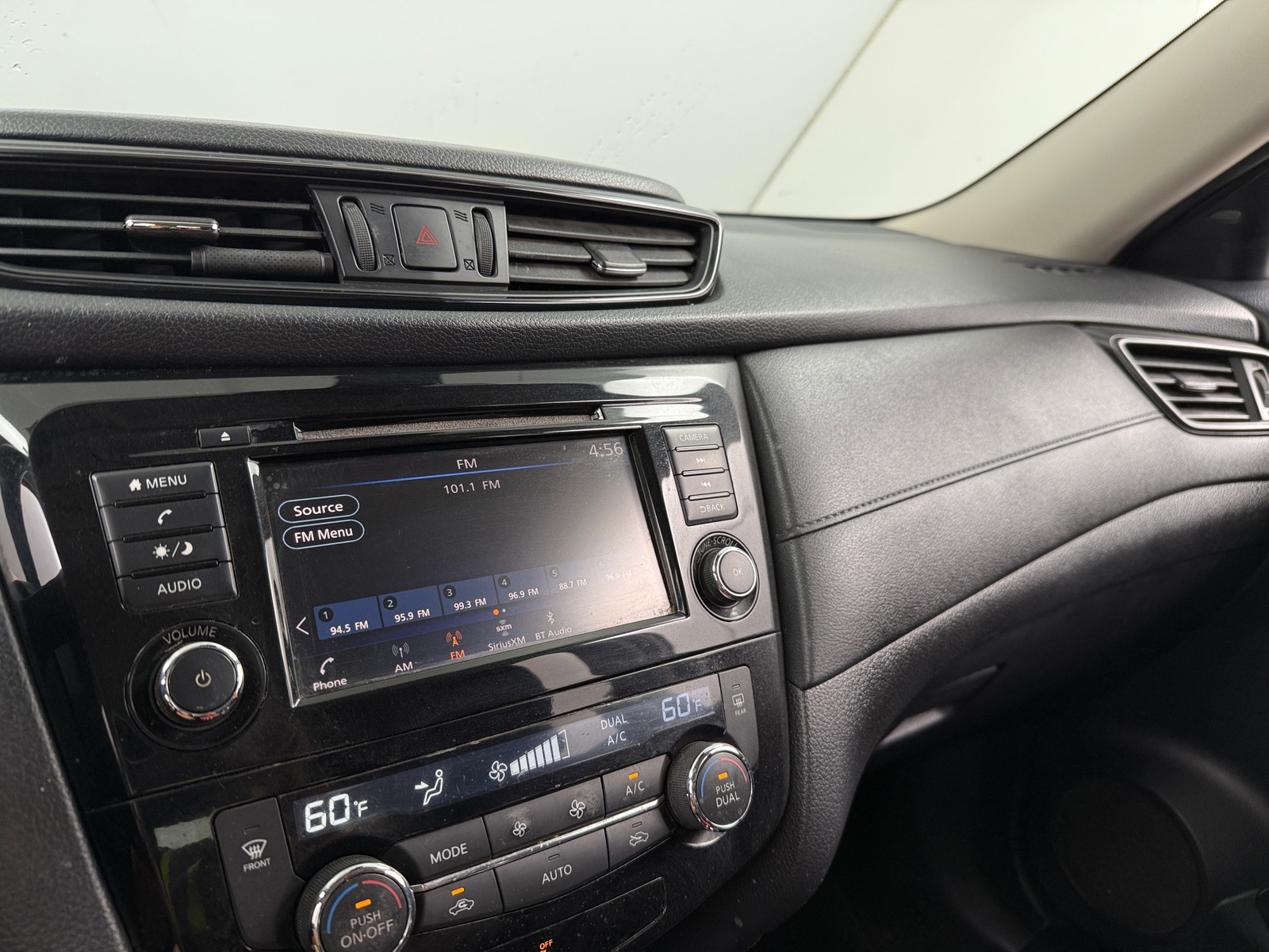 Thumbnail: 2019 Nissan Rogue - 4