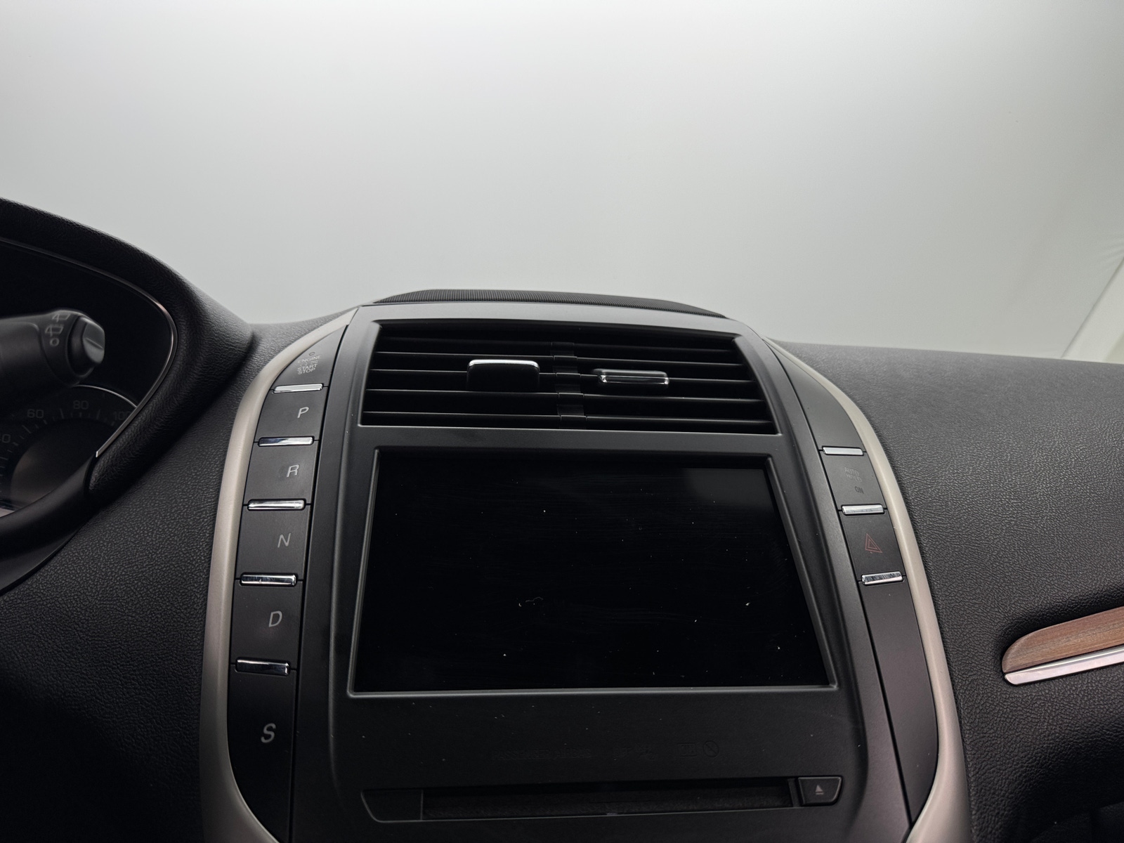 Thumbnail: 2017 Lincoln MKC - 4