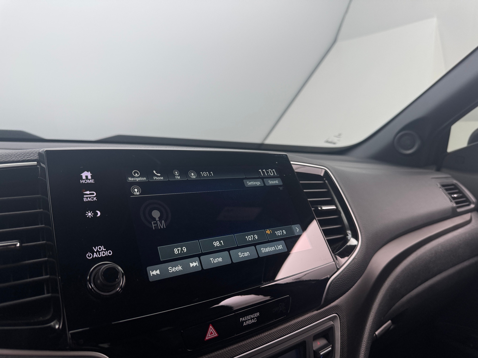 Thumbnail: 2023 Honda Passport - 4