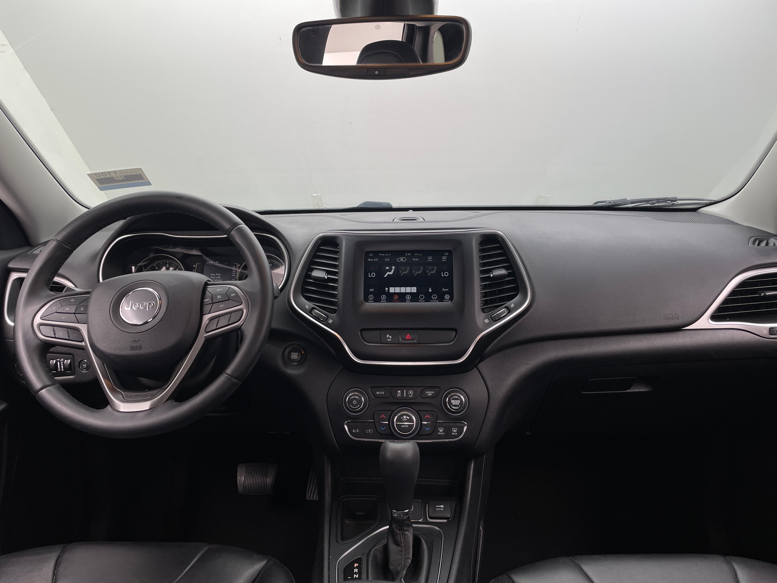 Thumbnail: 2019 Jeep Cherokee - 3