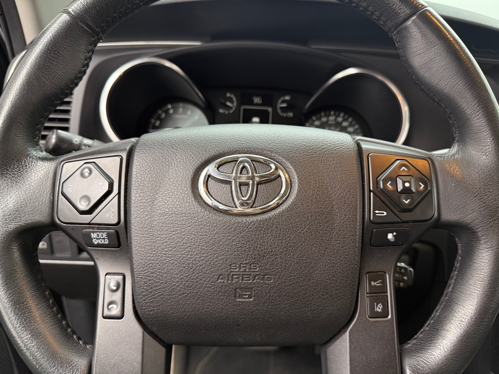 Thumbnail: 2021 Toyota Sequoia - 5