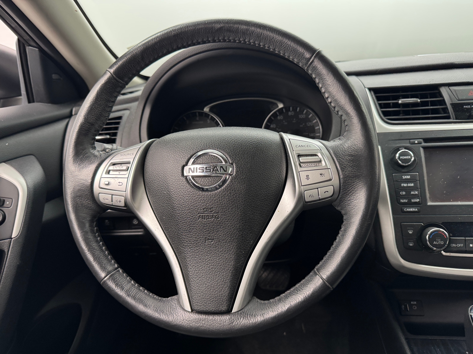 Thumbnail: 2016 Nissan Altima - 4