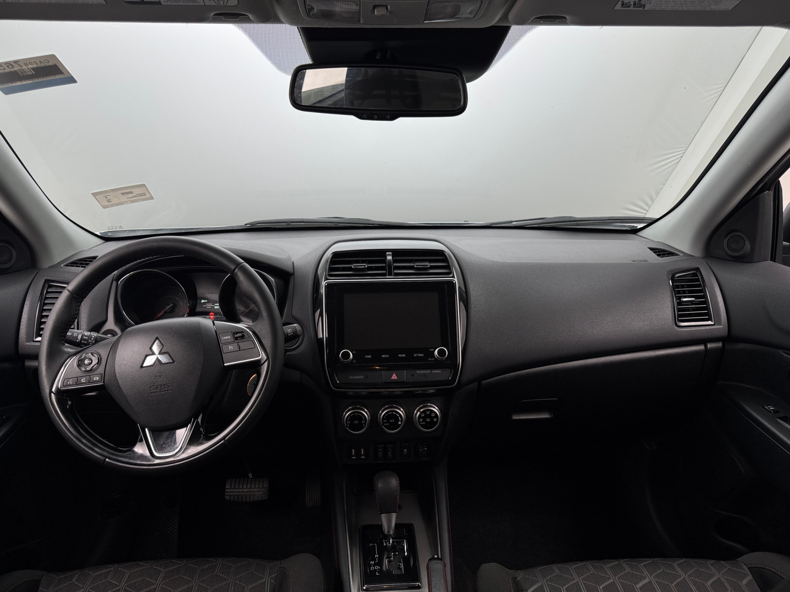 Thumbnail: 2023 Mitsubishi Outlander Sport - 3