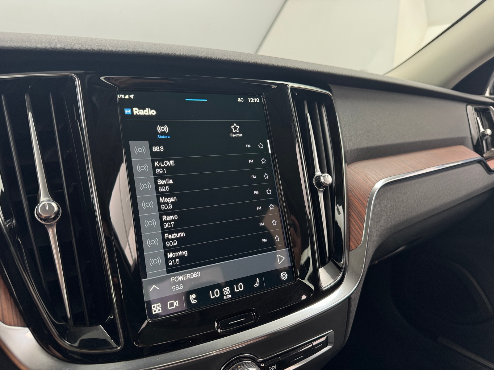 Thumbnail: 2025 Volvo S60 - 3