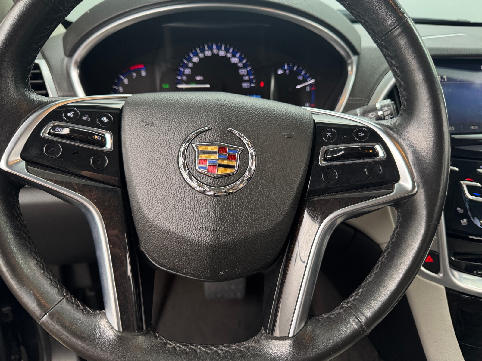 Thumbnail: 2014 Cadillac SRX - 4