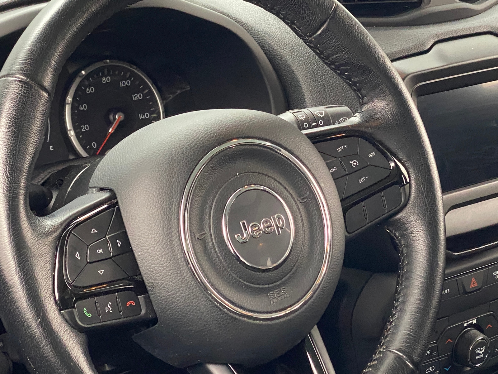 Thumbnail: 2020 Jeep Renegade - 5