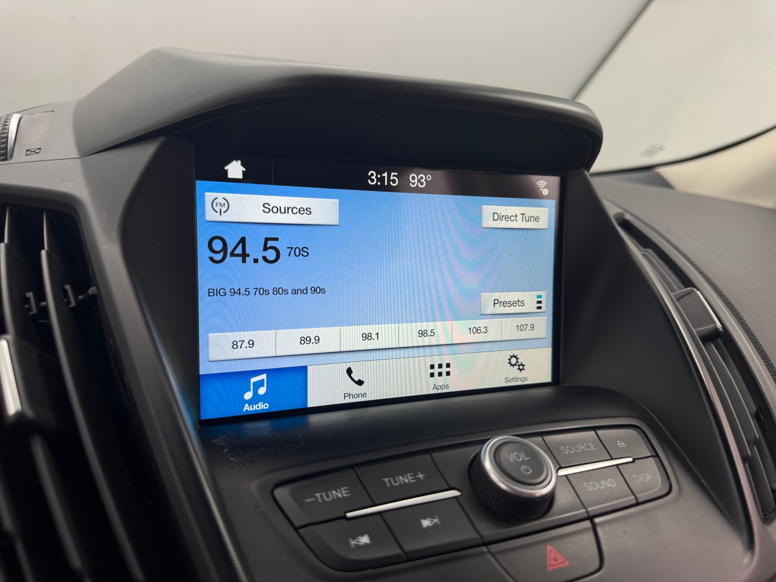 Thumbnail: 2018 Ford Escape - 3