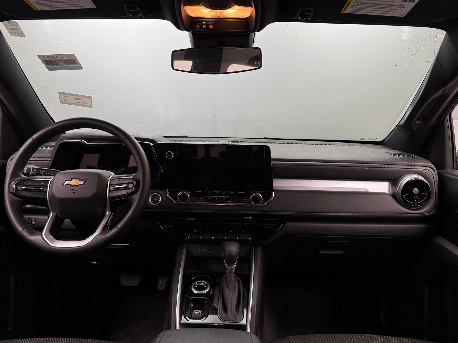 Thumbnail: 2024 Chevrolet Colorado - 3