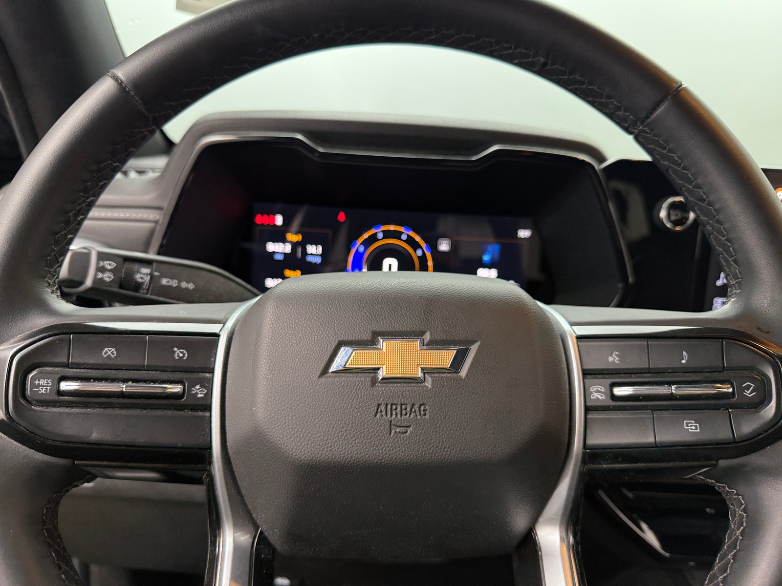 Thumbnail: 2024 Chevrolet Colorado - 5