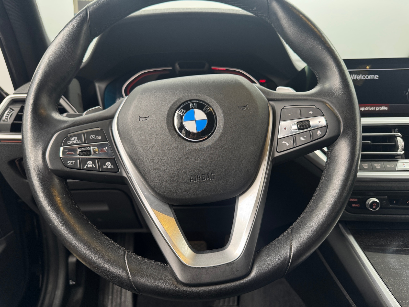Thumbnail: 2019 BMW 3 Series - 4