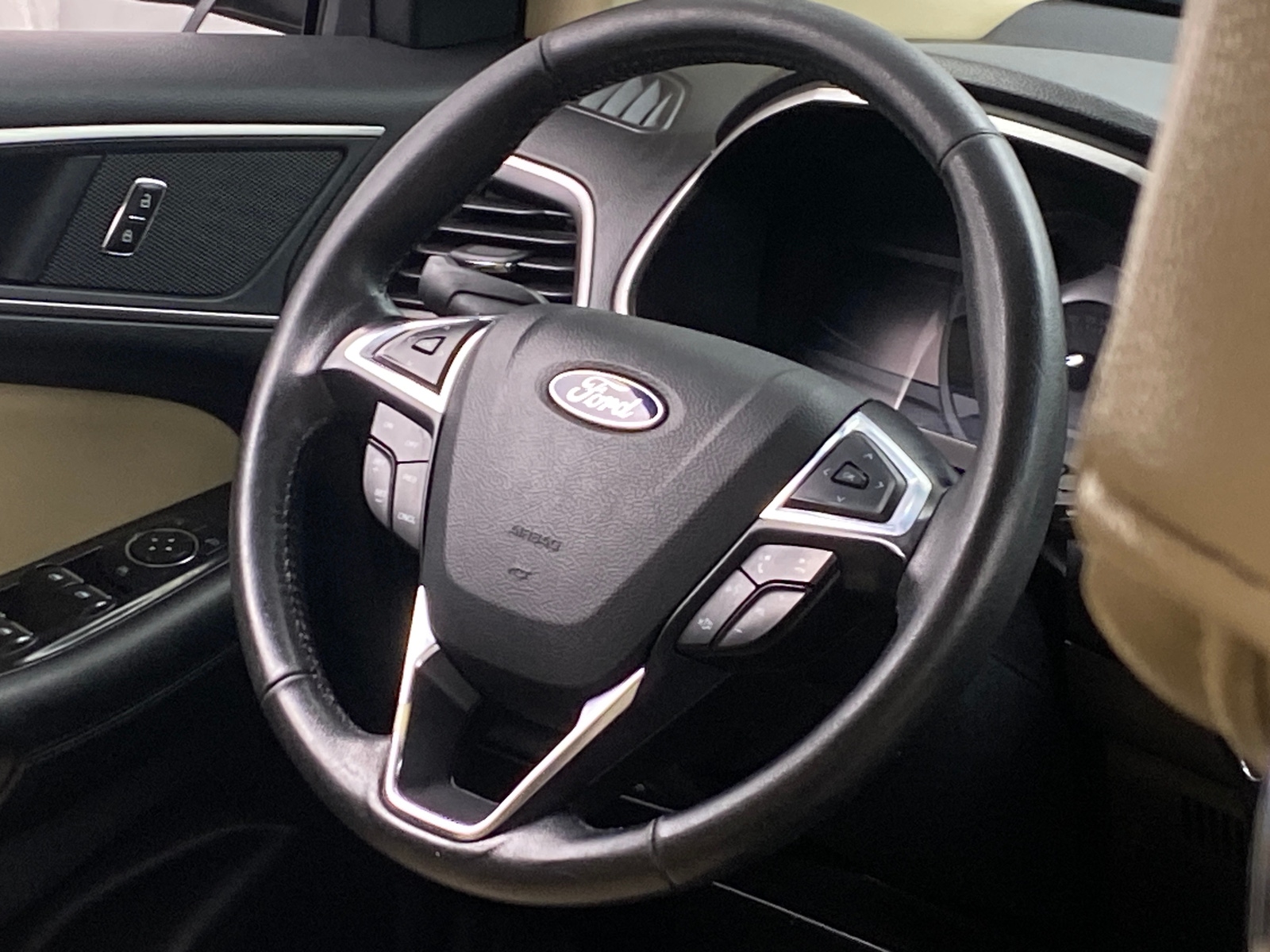 Thumbnail: 2018 Ford Edge - 4
