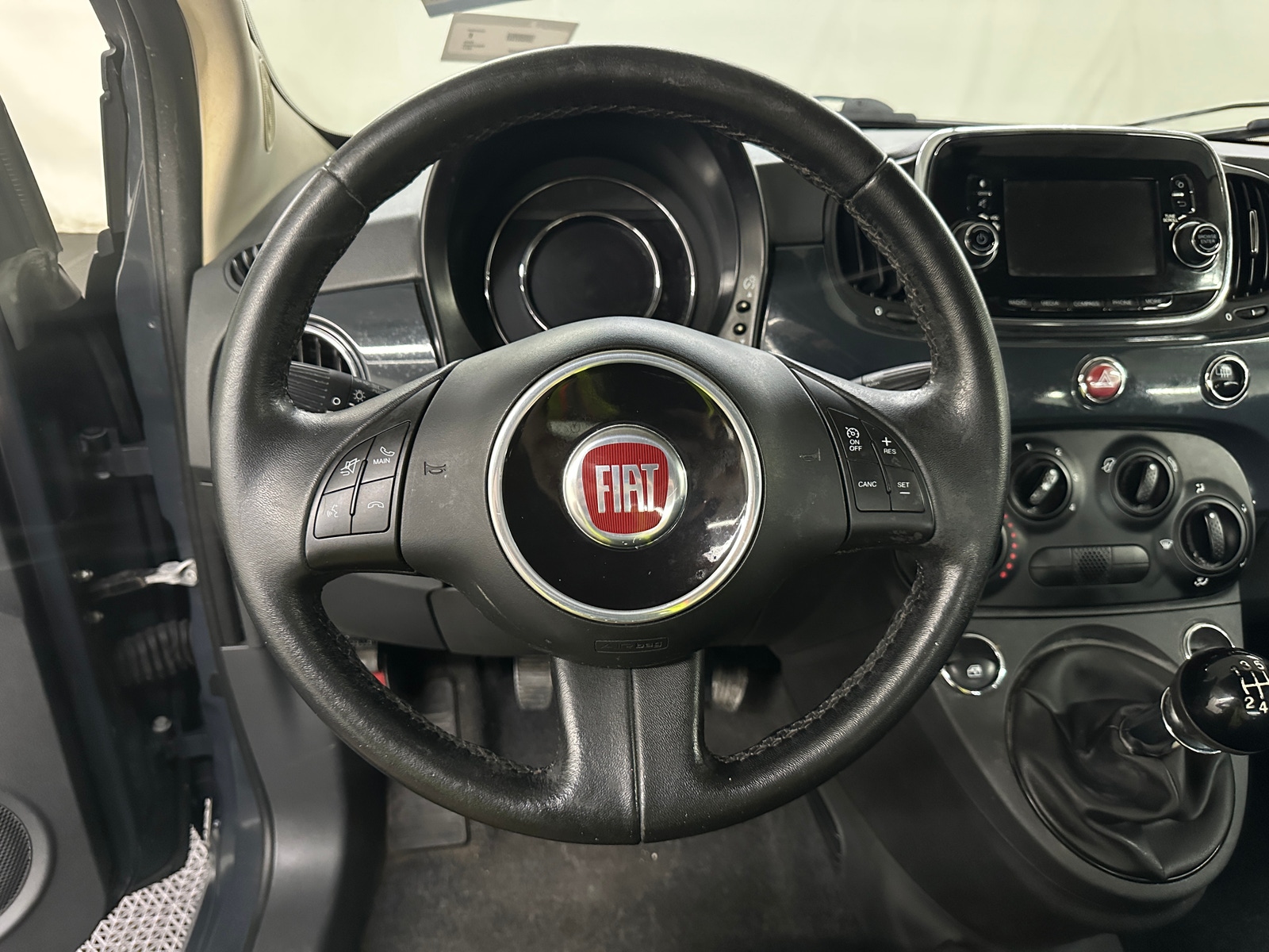 Thumbnail: 2017 Fiat 500 - 5