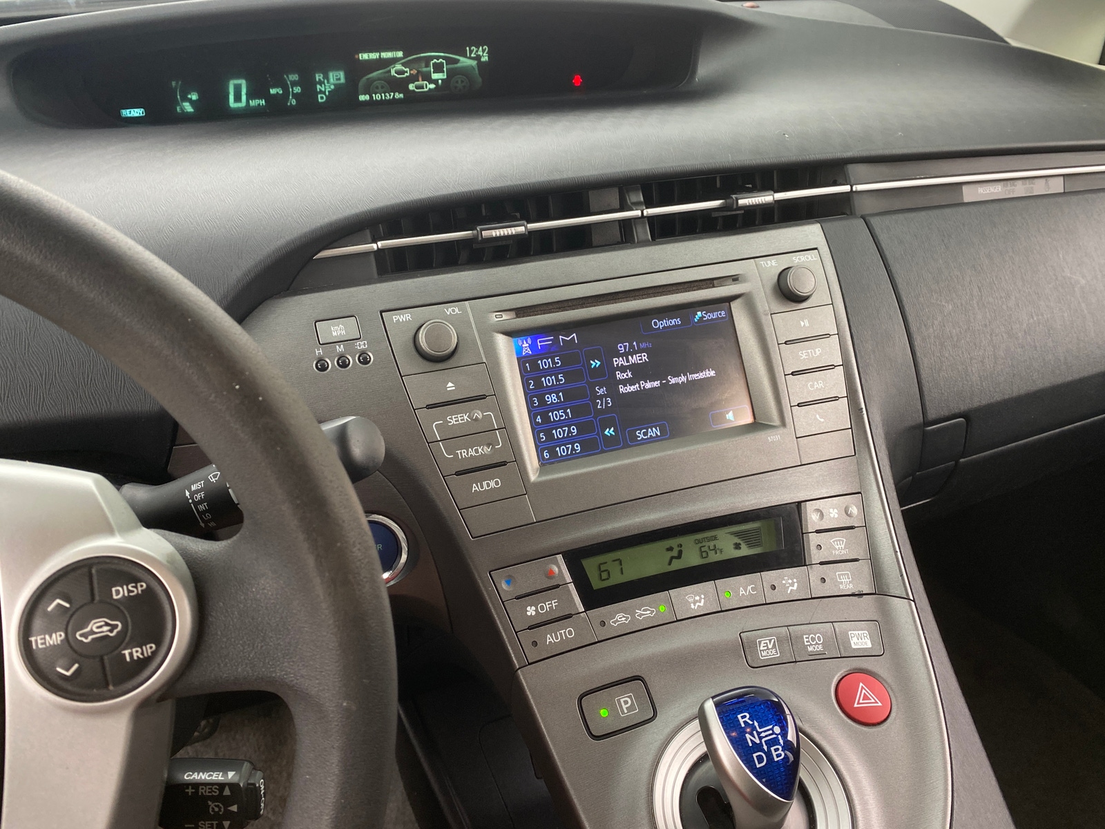 Thumbnail: 2012 Toyota Prius - 4