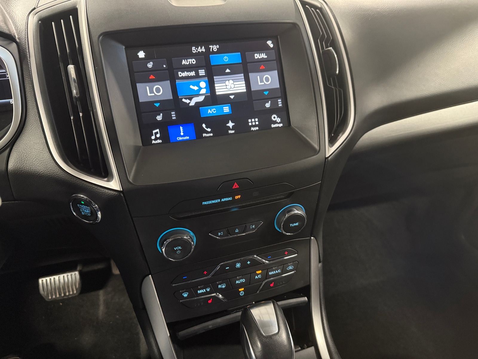 Thumbnail: 2017 Ford Edge - 4
