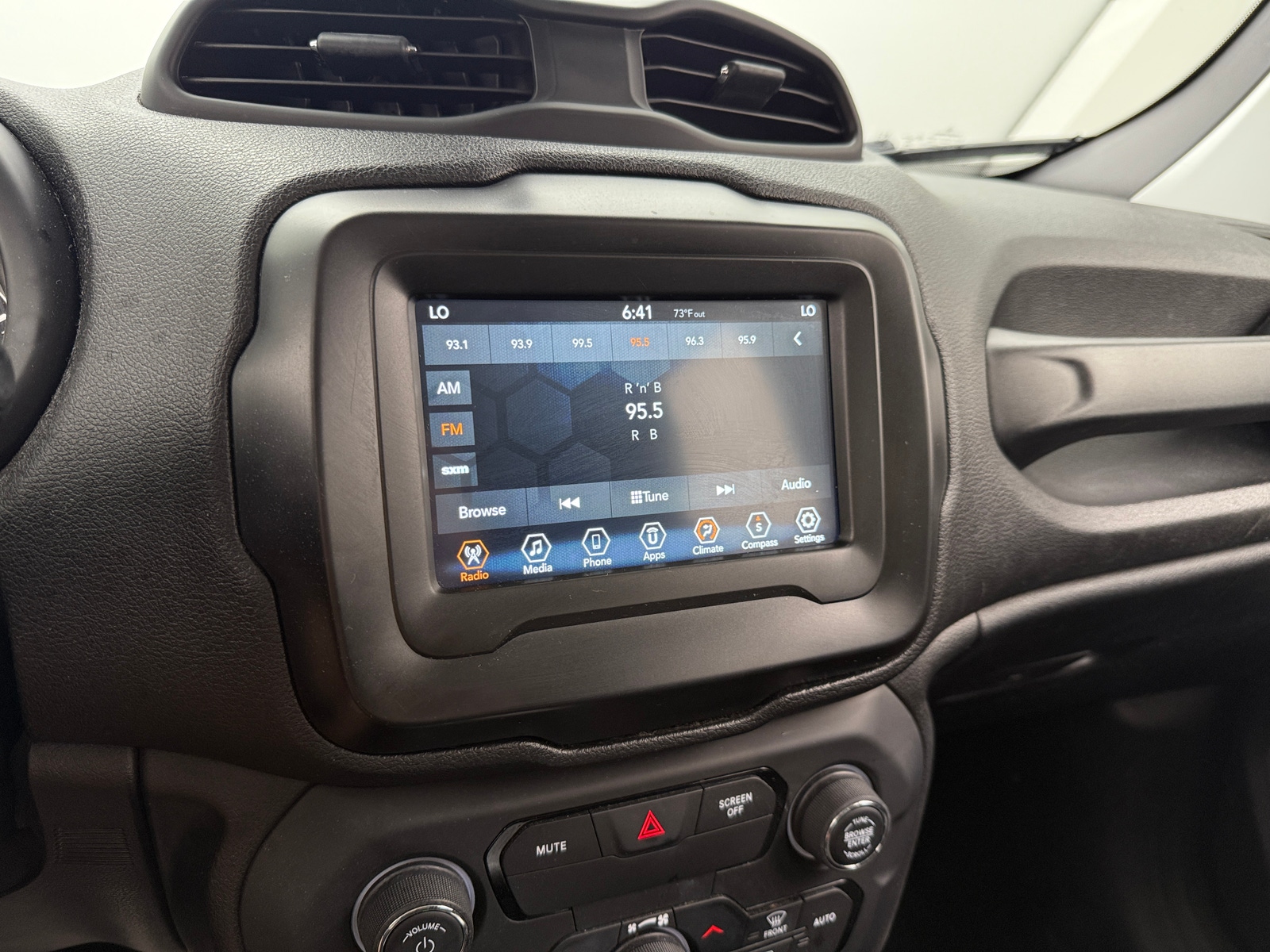 Thumbnail: 2018 Jeep Renegade - 4
