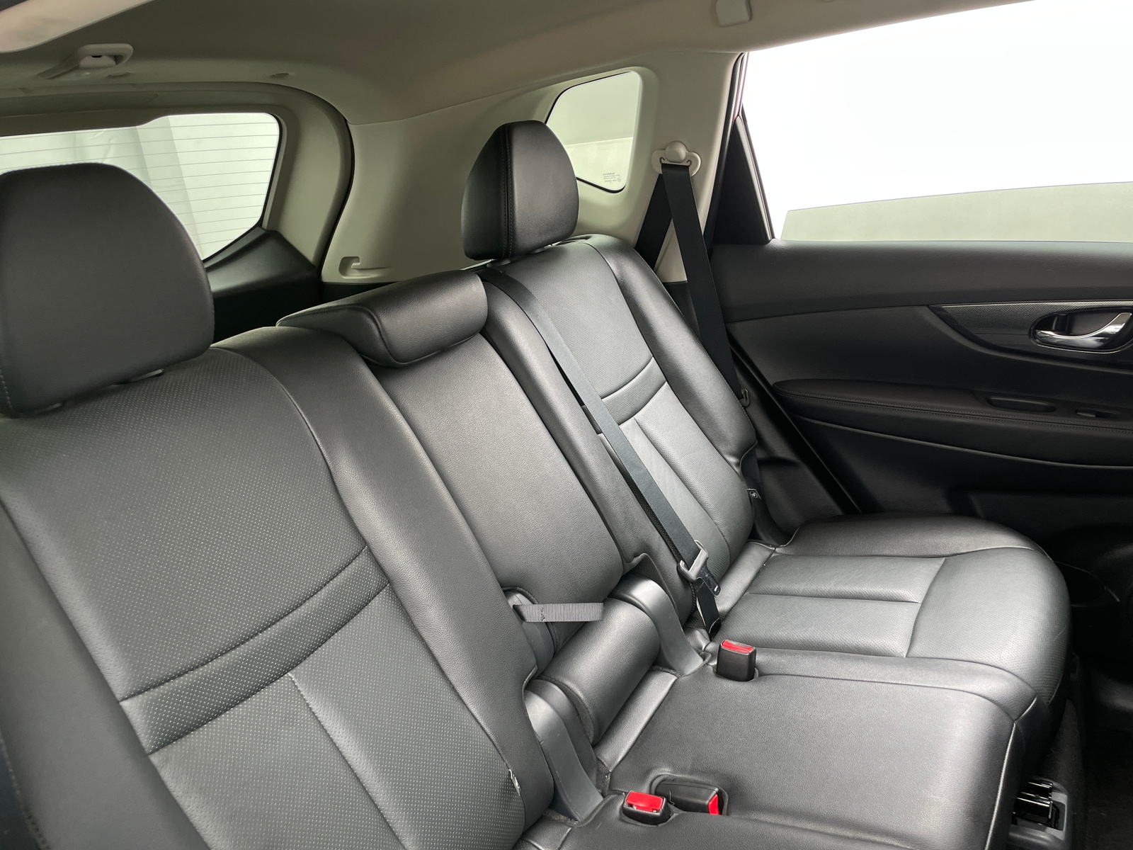 Thumbnail: 2016 Nissan Rogue - 5