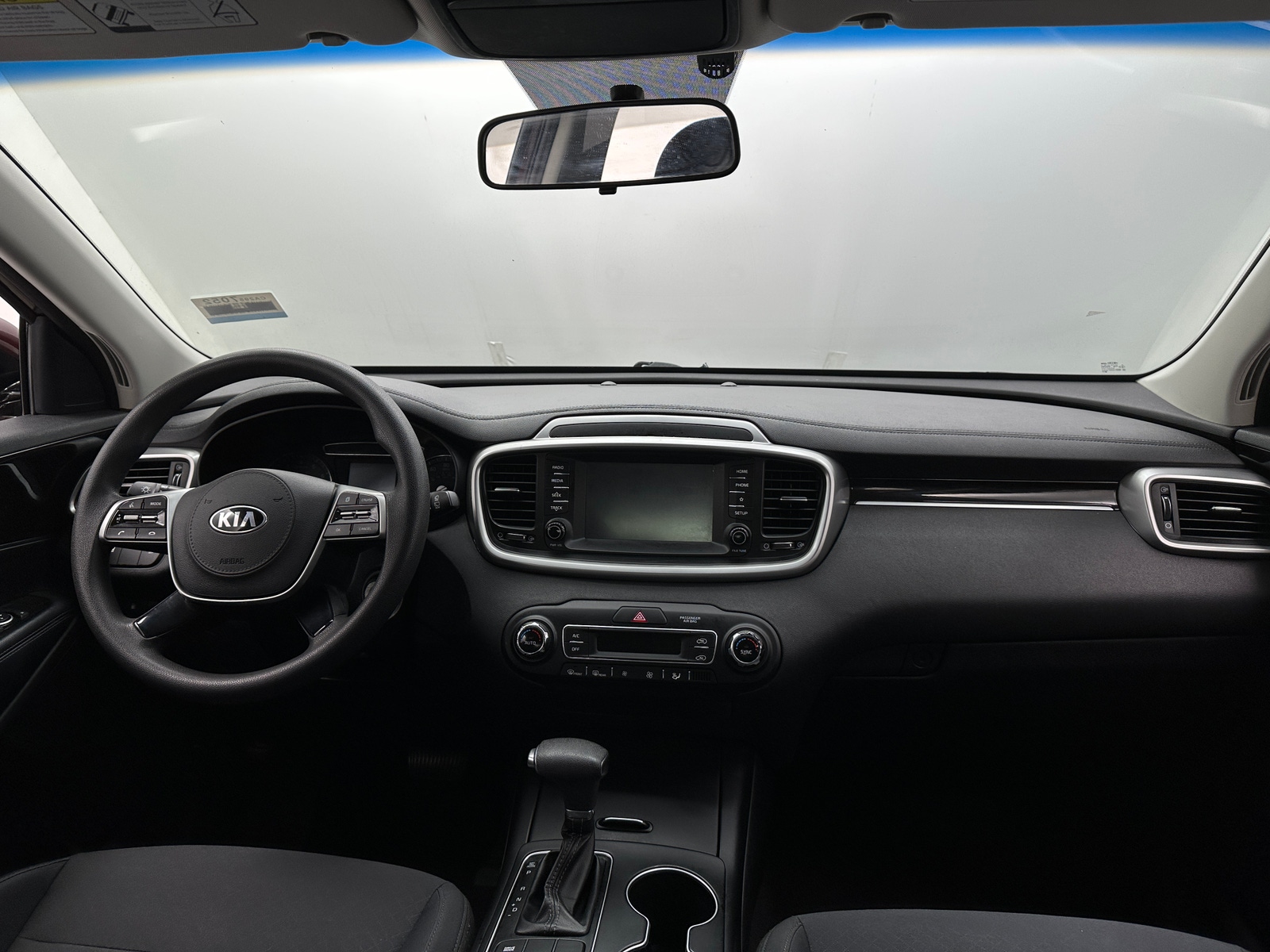 Thumbnail: 2019 Kia Sorento - 3