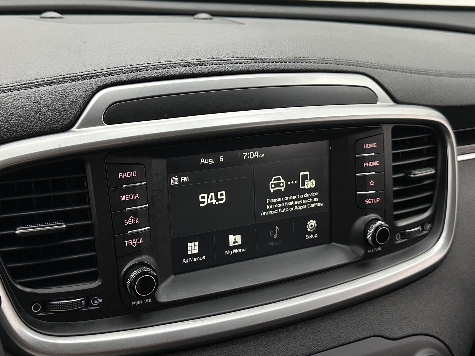 Thumbnail: 2019 Kia Sorento - 4