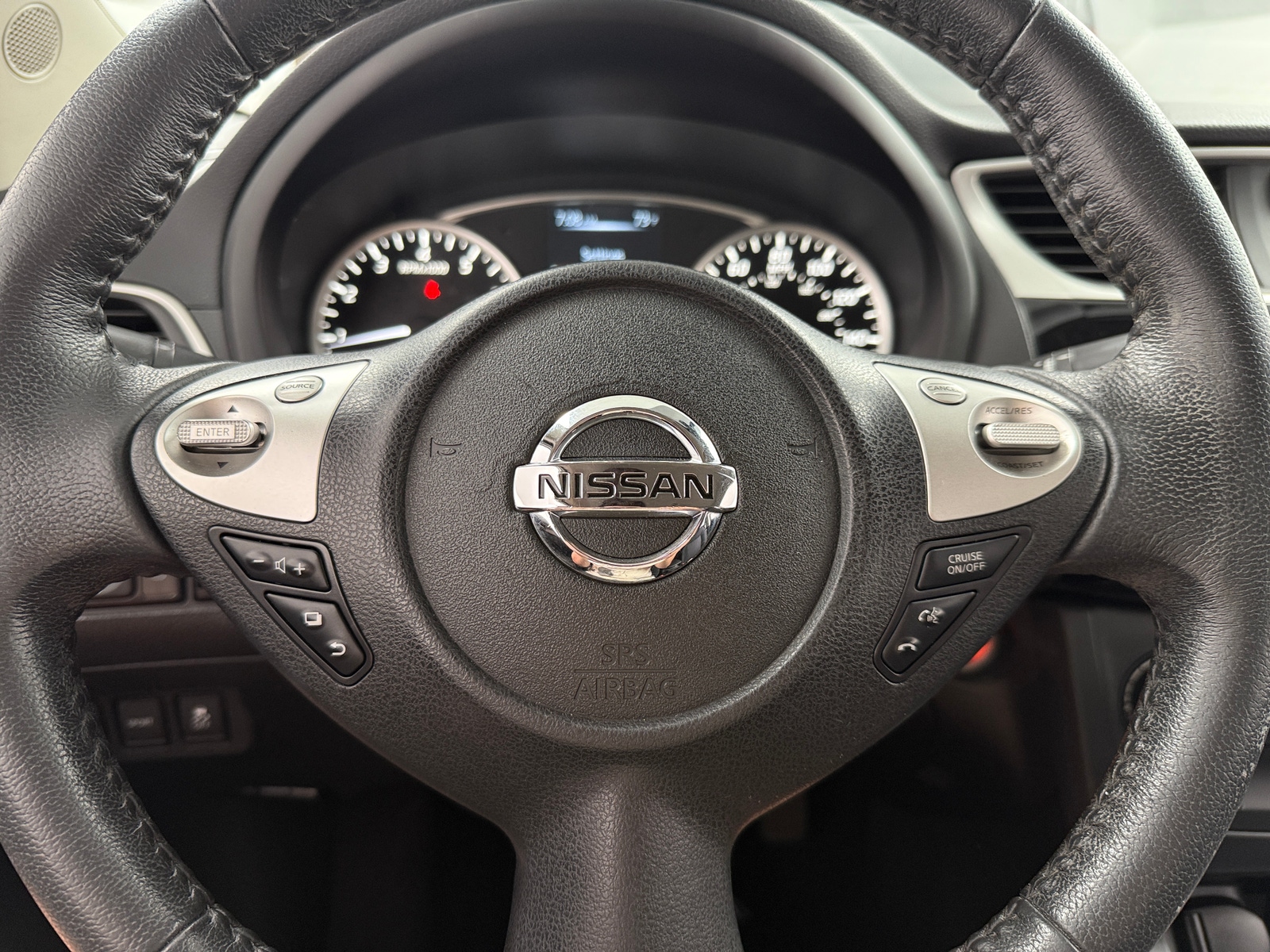 Thumbnail: 2017 Nissan Sentra - 5