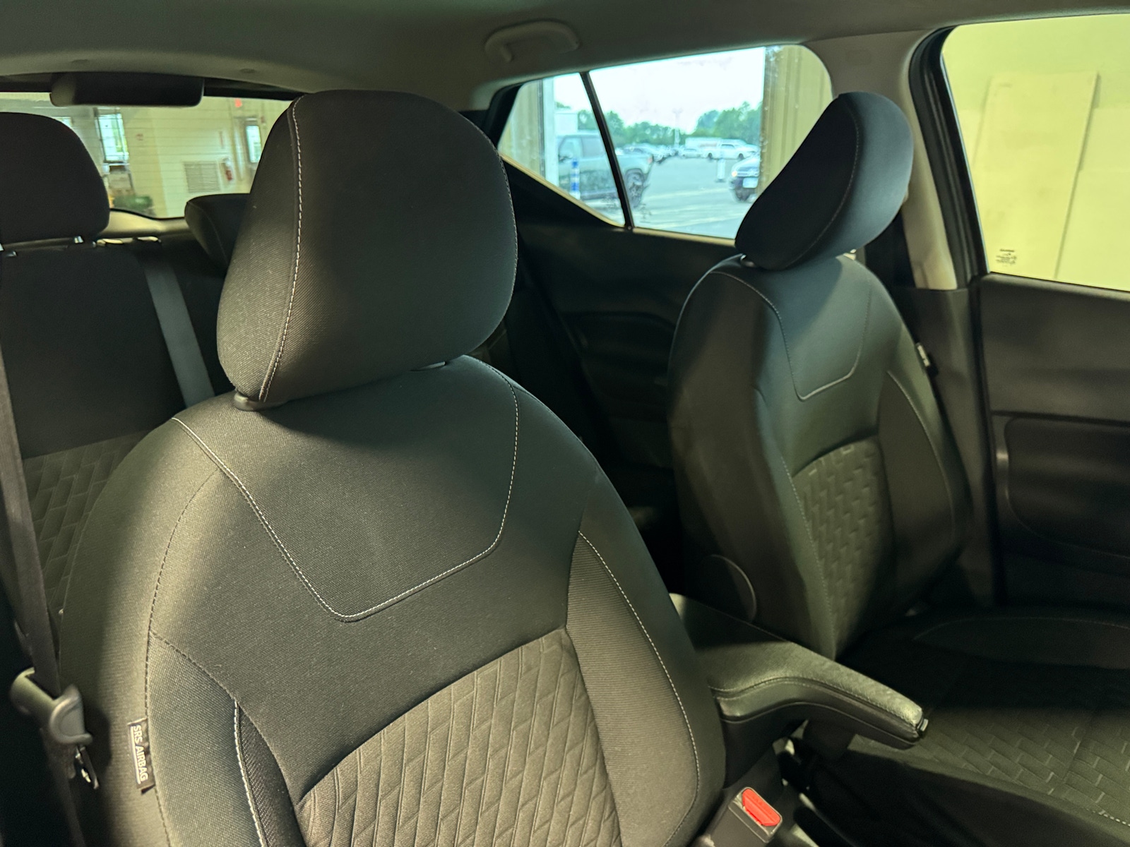 Thumbnail: 2022 Nissan Kicks - 2