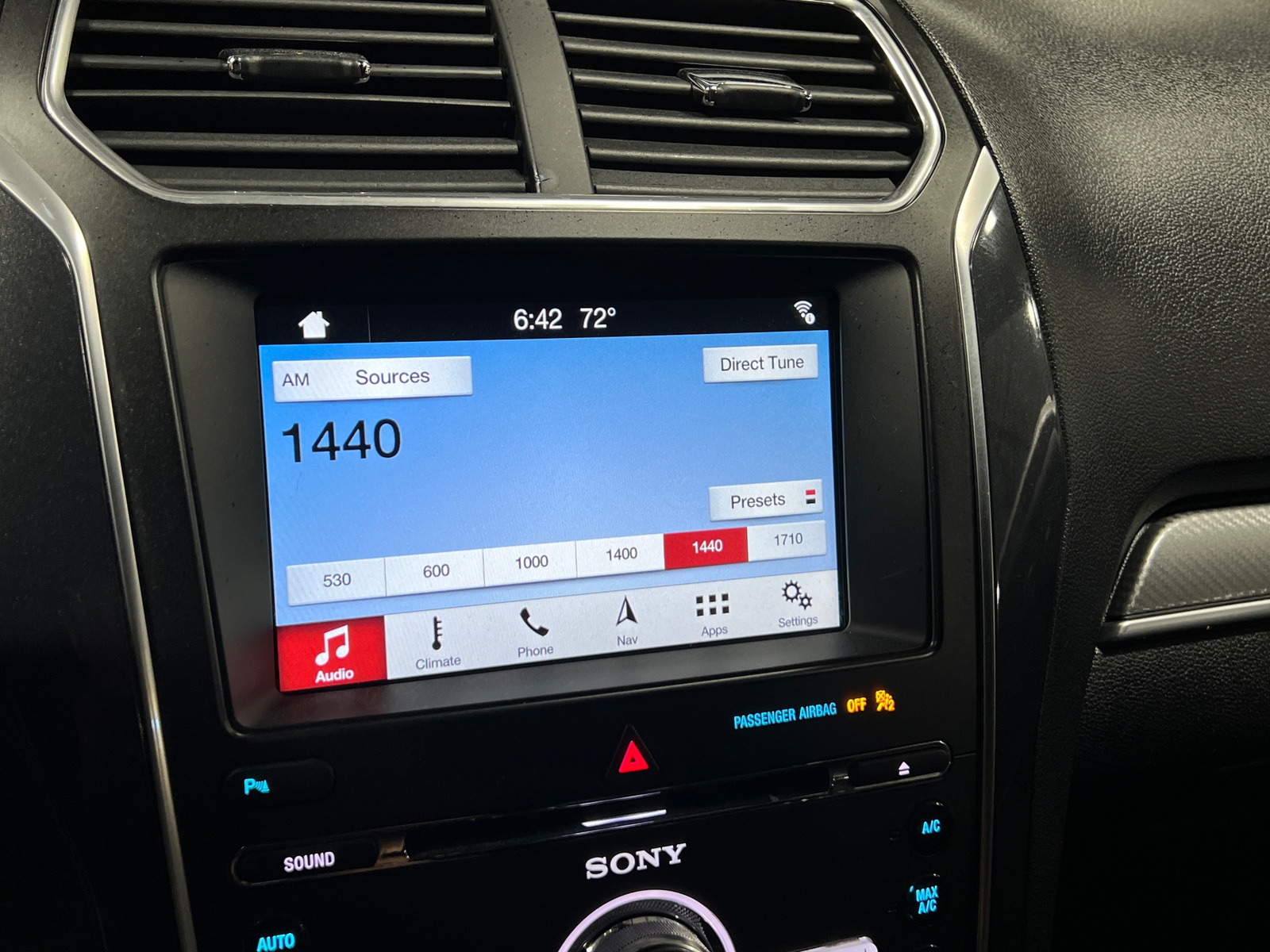 Thumbnail: 2018 Ford Explorer - 3