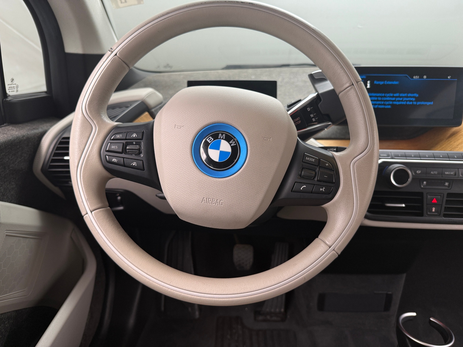 Thumbnail: 2015 BMW i3 - 4
