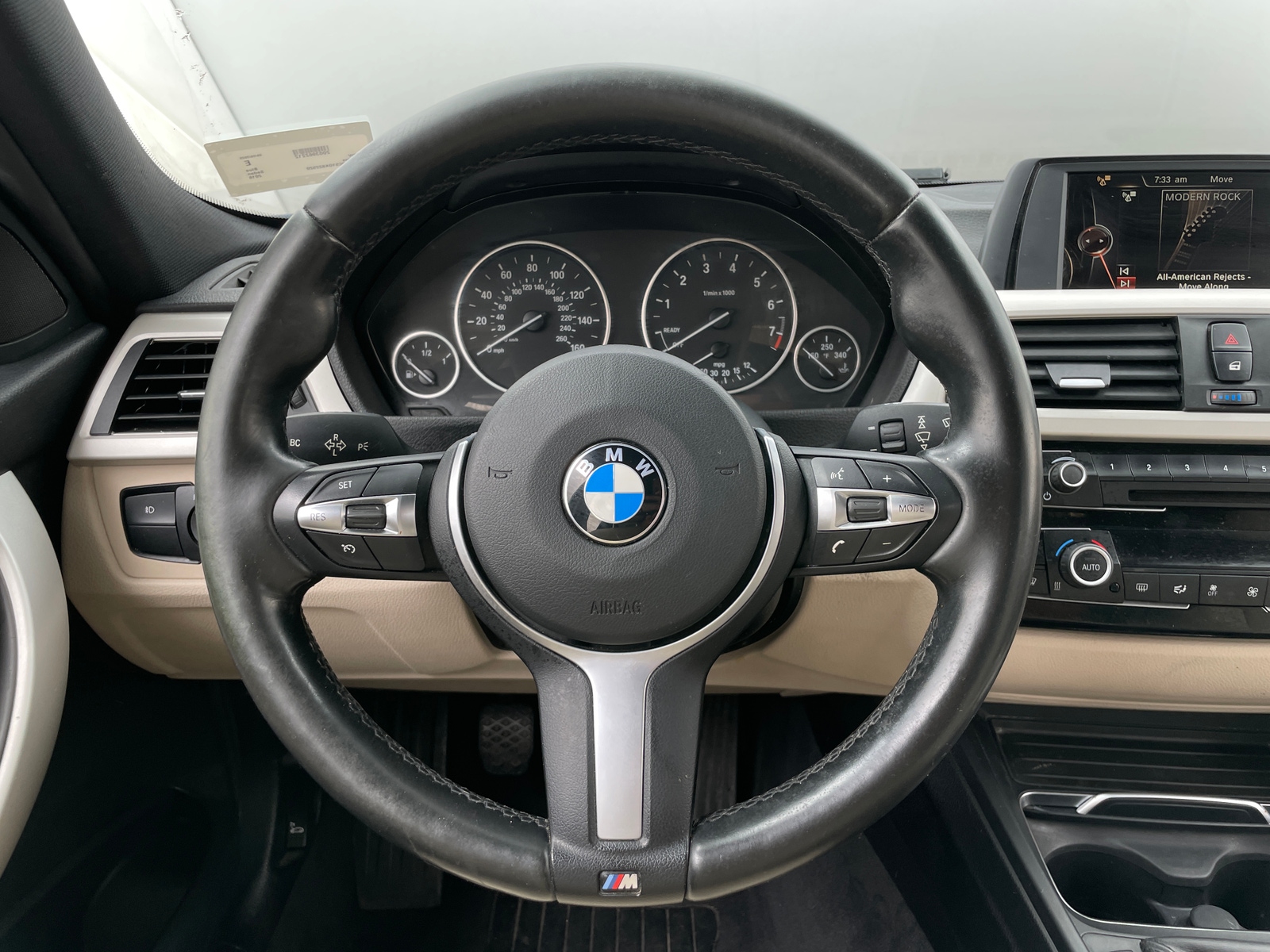 Thumbnail: 2016 BMW 3 Series - 4