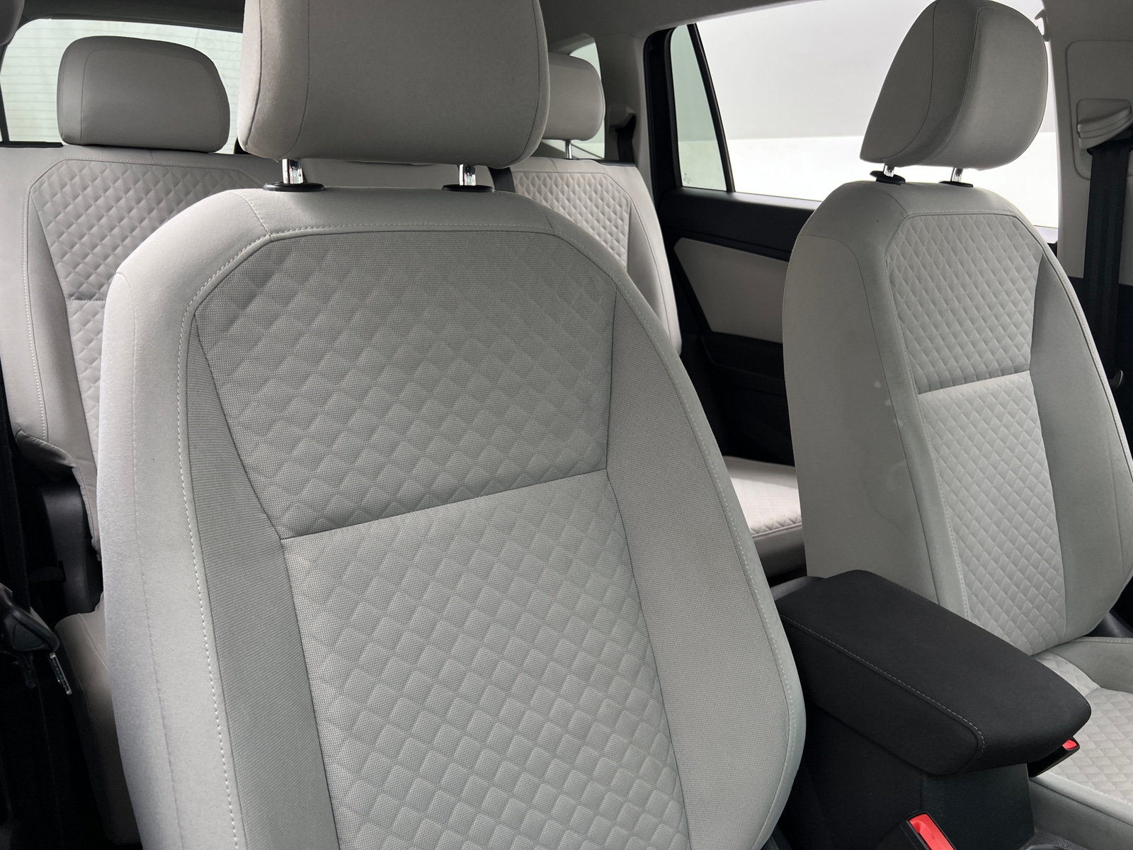 Thumbnail: 2018 Volkswagen Tiguan - 2