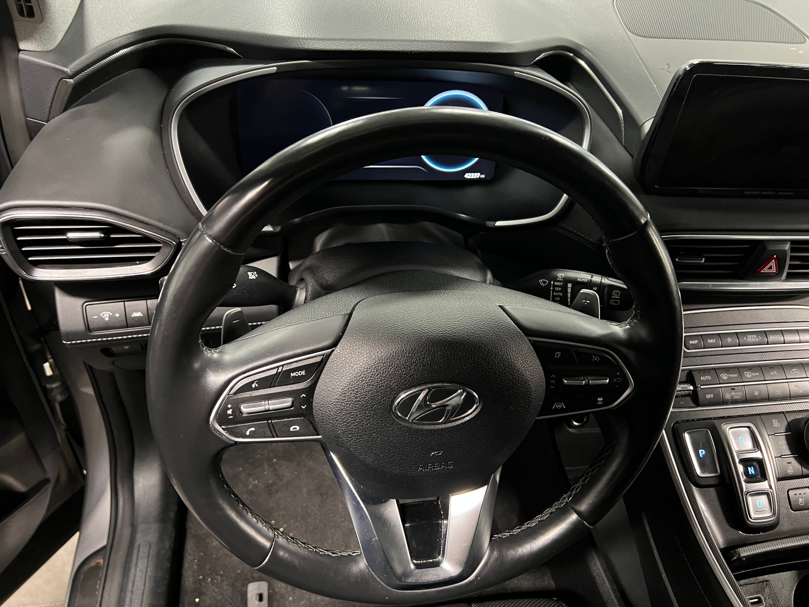 Thumbnail: 2022 Hyundai Santa Fe - 4