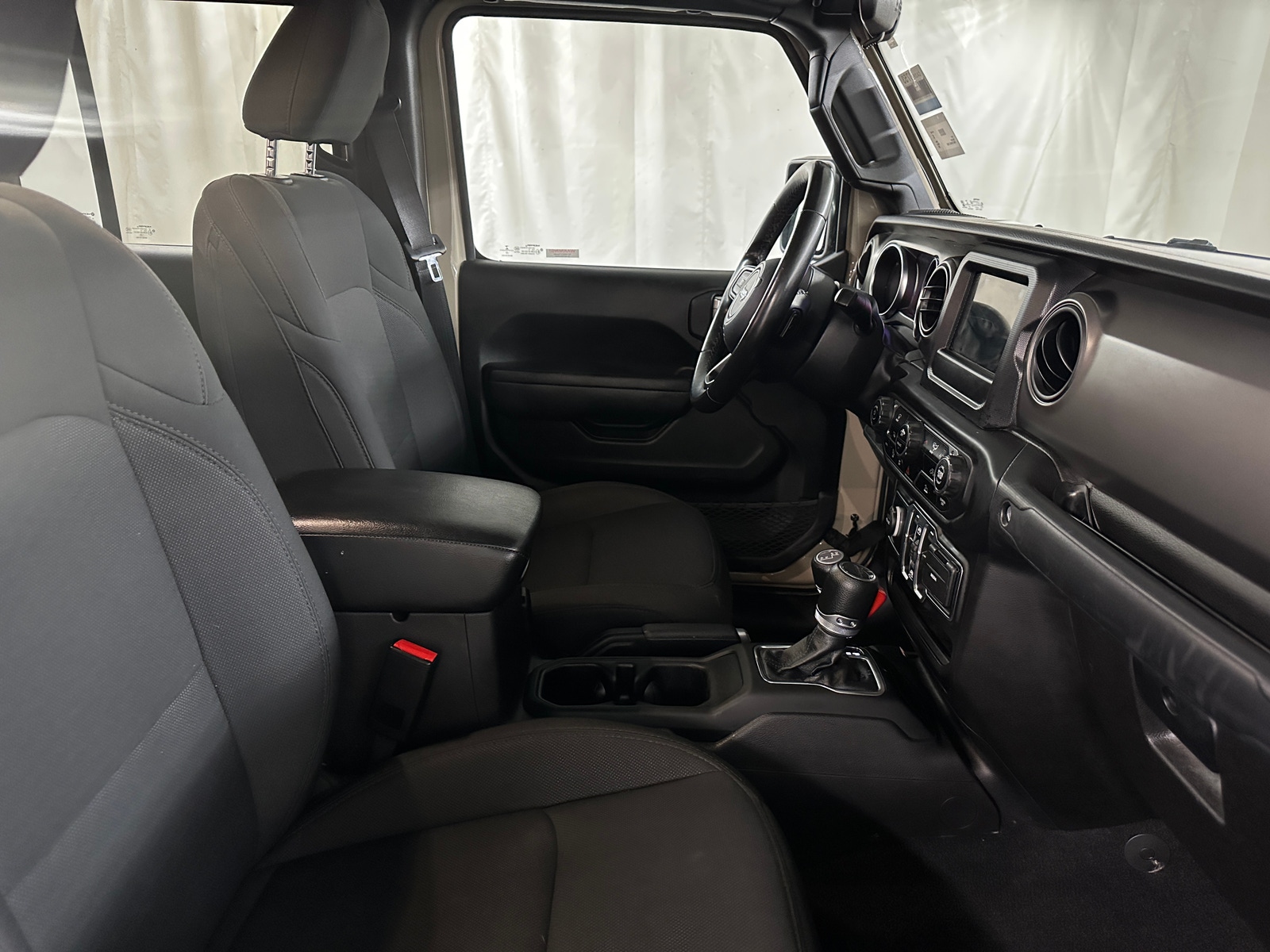 Thumbnail: 2022 Jeep Gladiator - 2