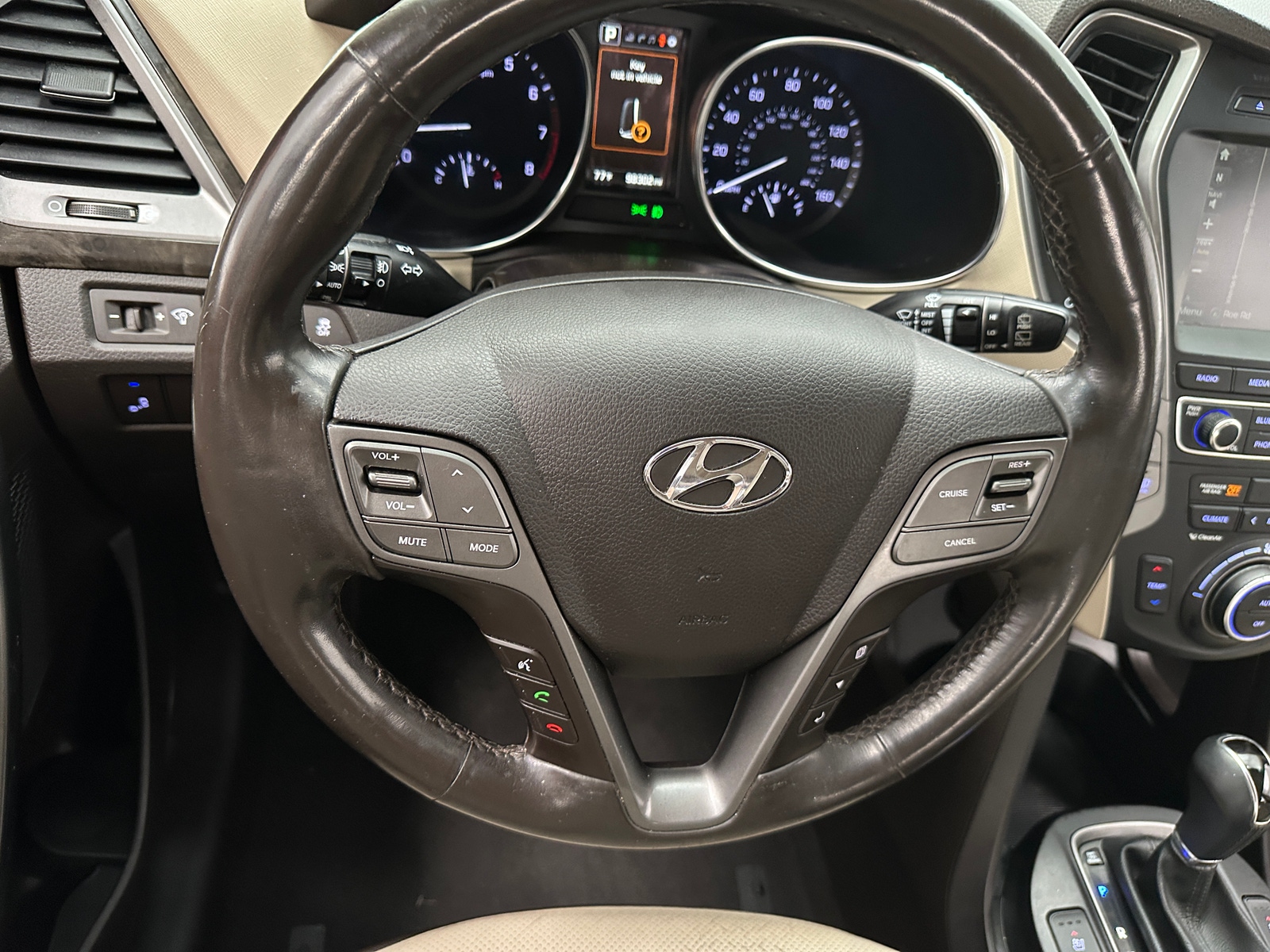 Thumbnail: 2017 Hyundai Santa Fe - 4