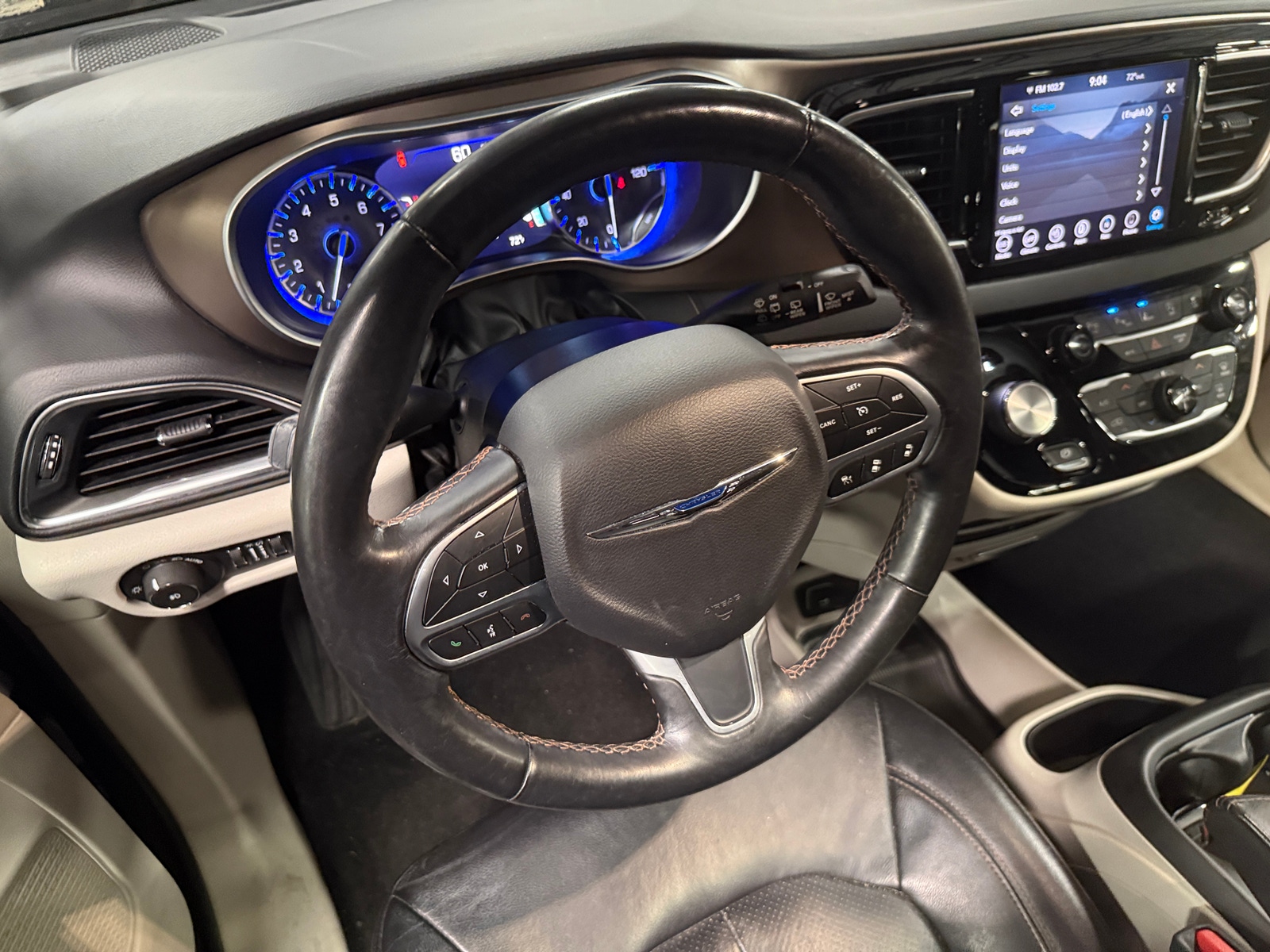 Thumbnail: 2019 Chrysler Pacifica - 4
