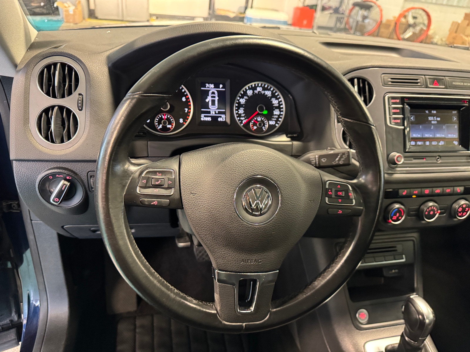 Thumbnail: 2016 Volkswagen Tiguan - 5