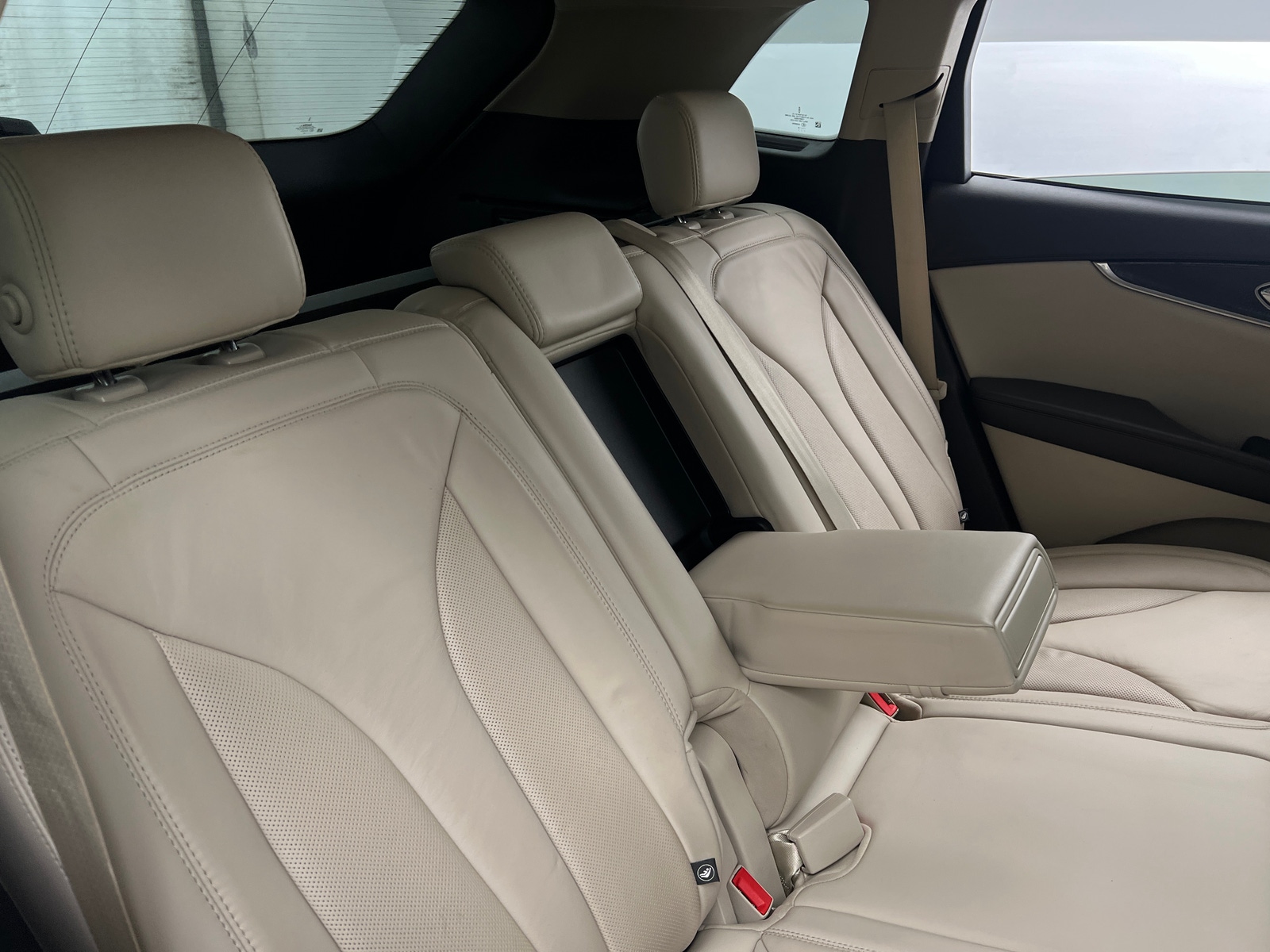 Thumbnail: 2019 Lincoln Nautilus - 5