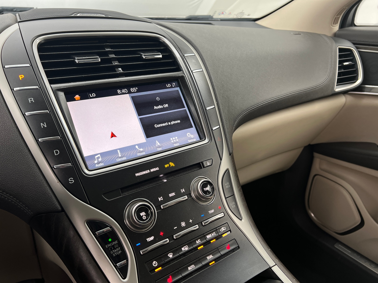 Thumbnail: 2019 Lincoln Nautilus - 3