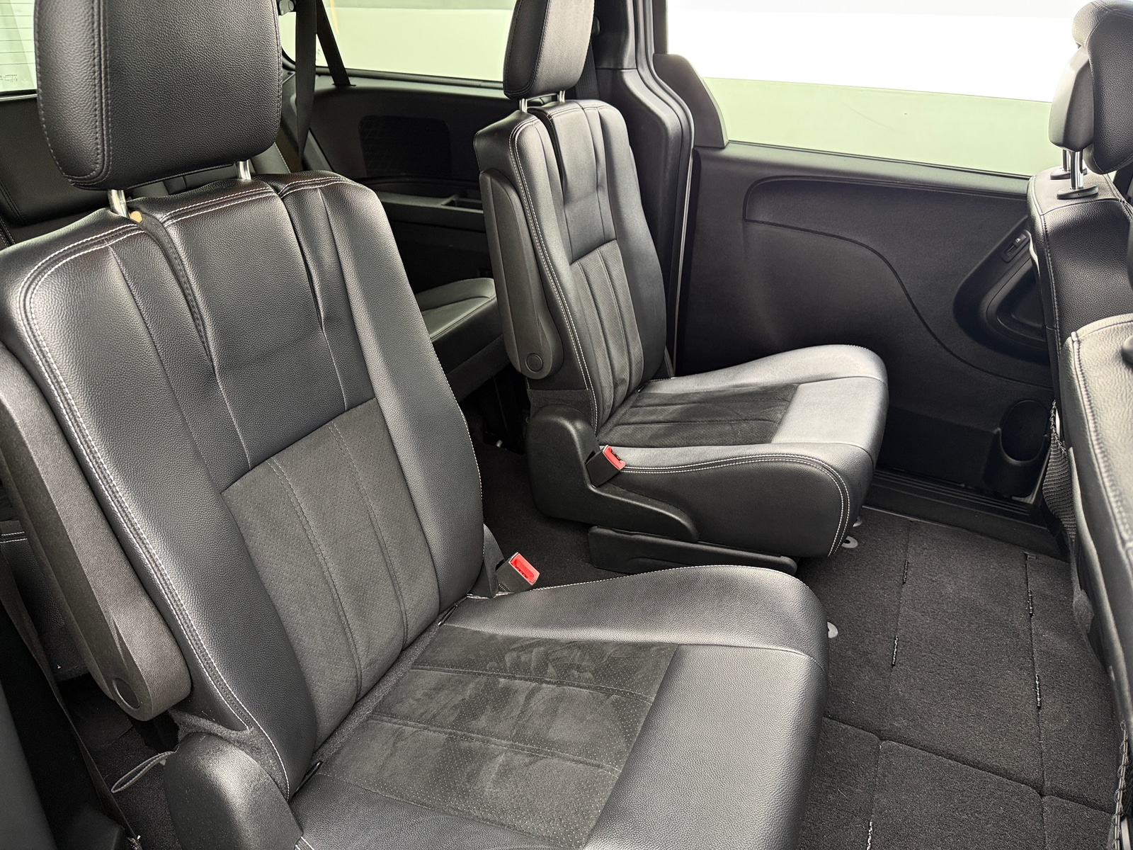 Thumbnail: 2018 Dodge Grand Caravan - 5