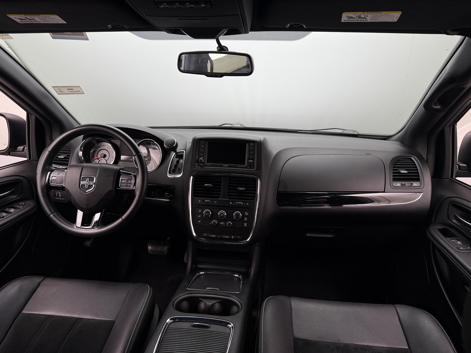 Thumbnail: 2018 Dodge Grand Caravan - 2