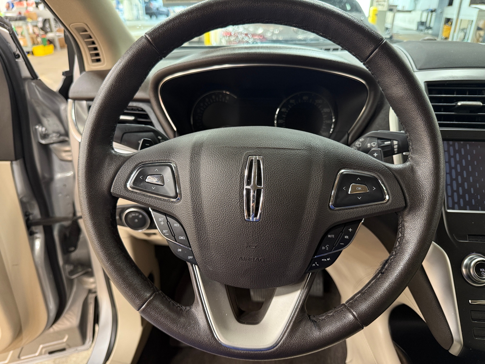 Thumbnail: 2018 Lincoln MKC - 5
