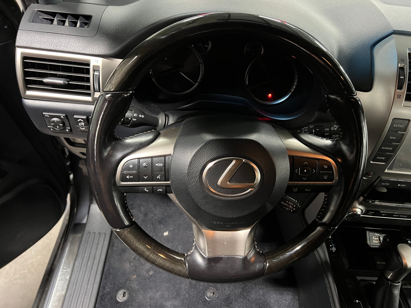 Thumbnail: 2021 Lexus GX - 4