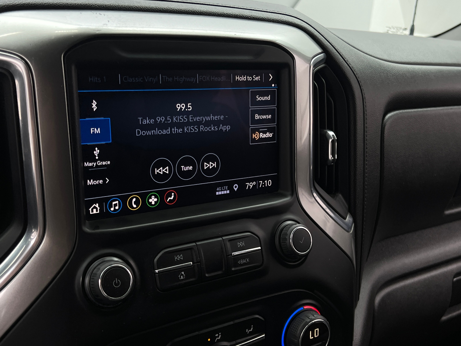 Thumbnail: 2019 Chevrolet Silverado 1500 - 4